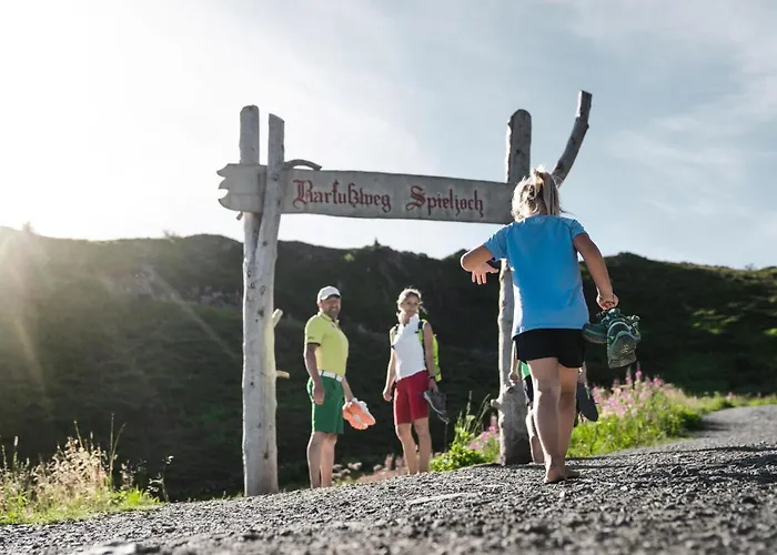 Alpenluxus Presents Ruhestube - Balcony Und Car Park