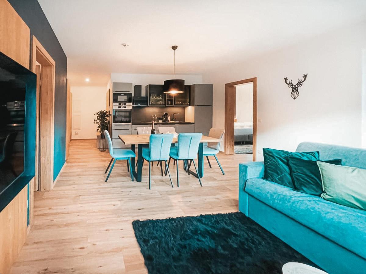 Alpenluxus Presents Ruhestube - Balcony Und Car Park